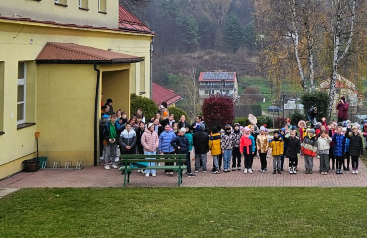 f5cd640c-d48d-41bd-9cc2-14b3fd2a1474